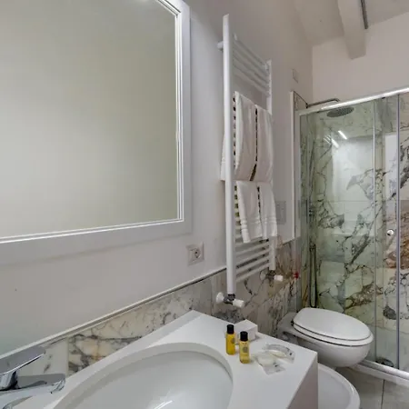 Guest house Coral White