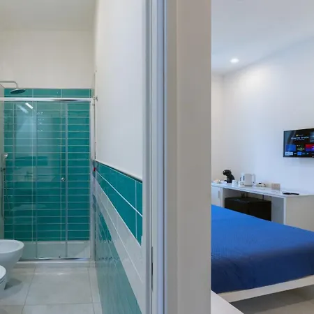 Guest house Coral White