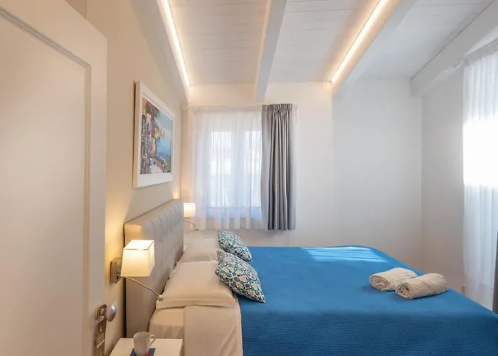 Coral White Pensión 3*